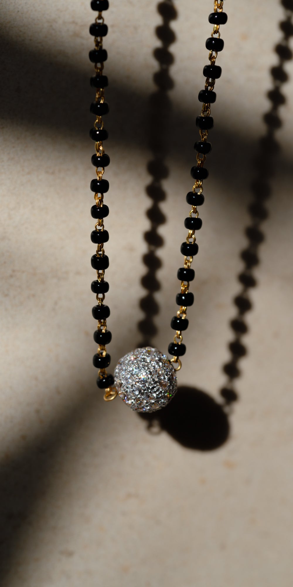 Aaru White Gold Mangalsutra