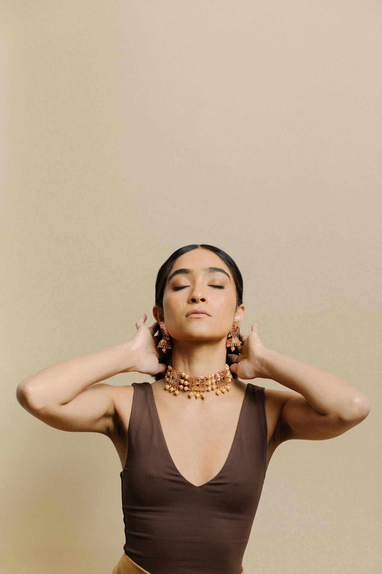 Hansni Ruby Choker & Earrings