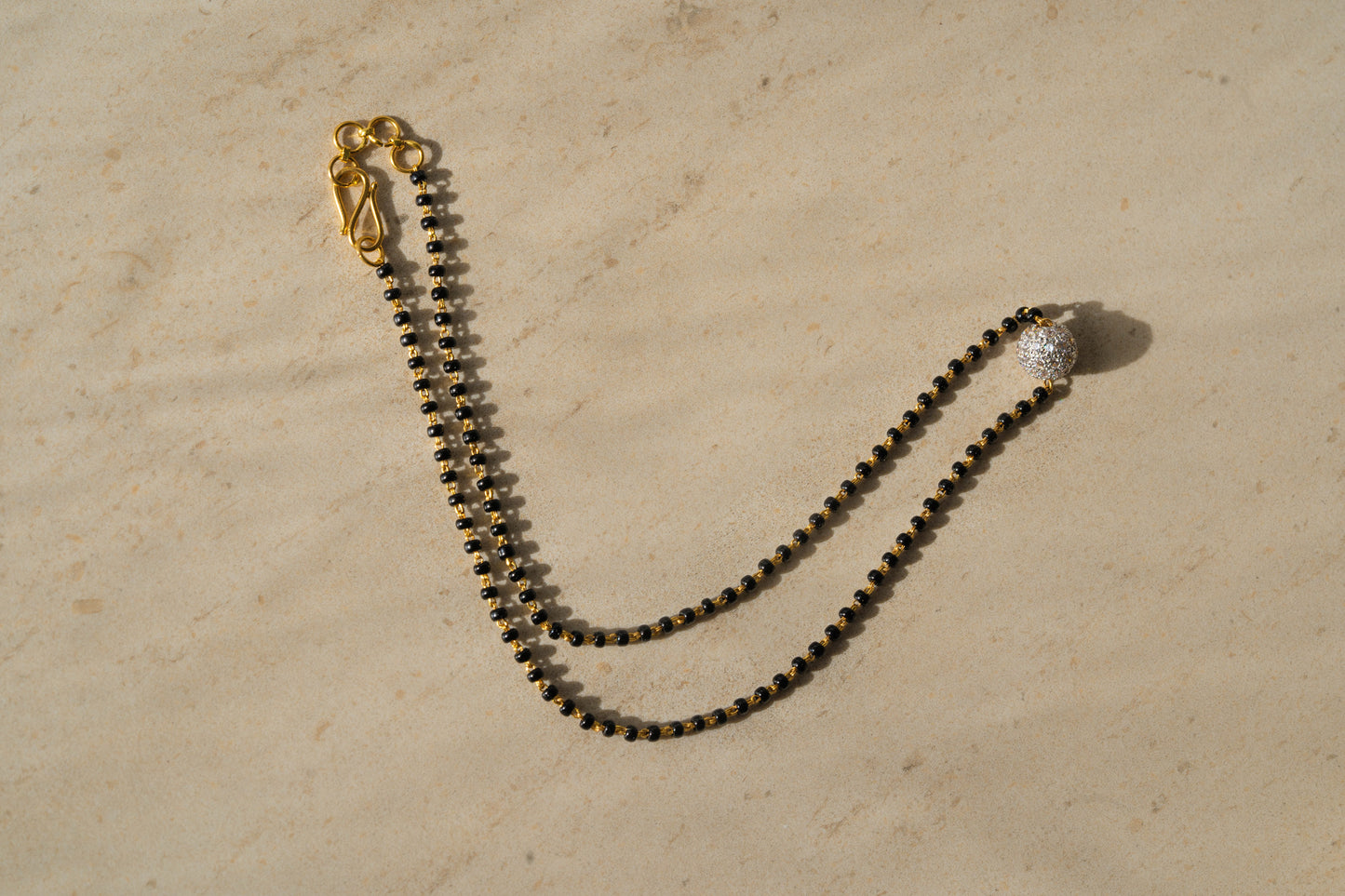 Aaru White Gold Mangalsutra