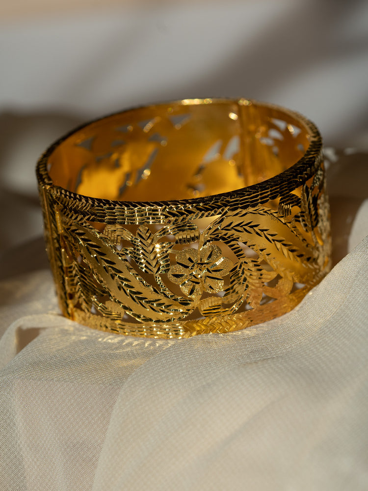 
                  
                    Santi Classic Women's Single Kada in 22k Gold
                  
                